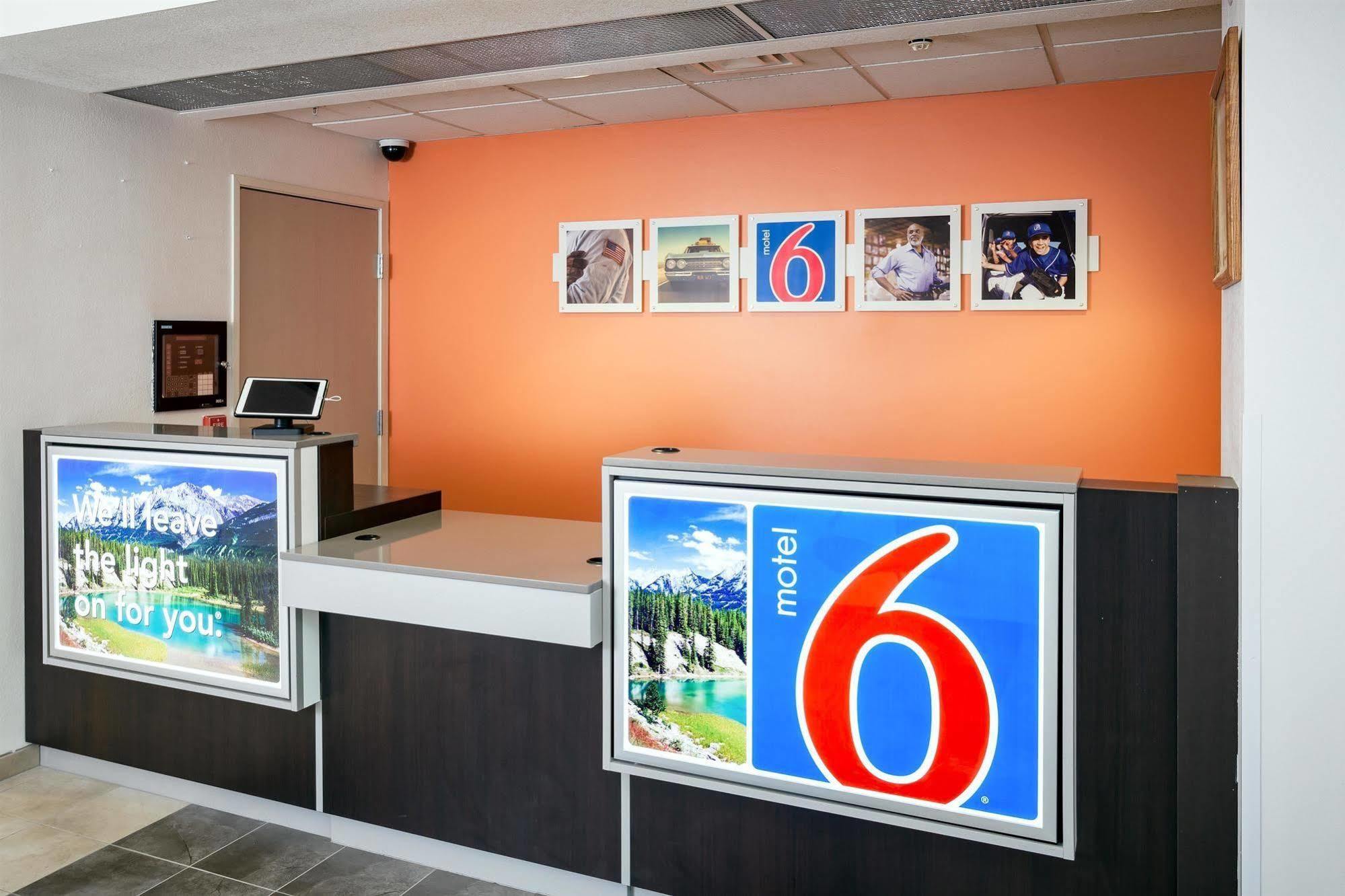 Motel 6-Anchorage, Ak - Midtown מראה חיצוני תמונה